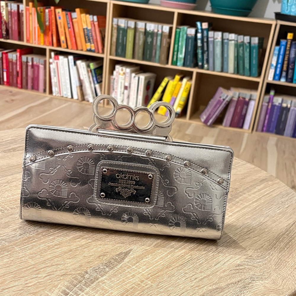 AKDMKS Silver Knuckle Clutch